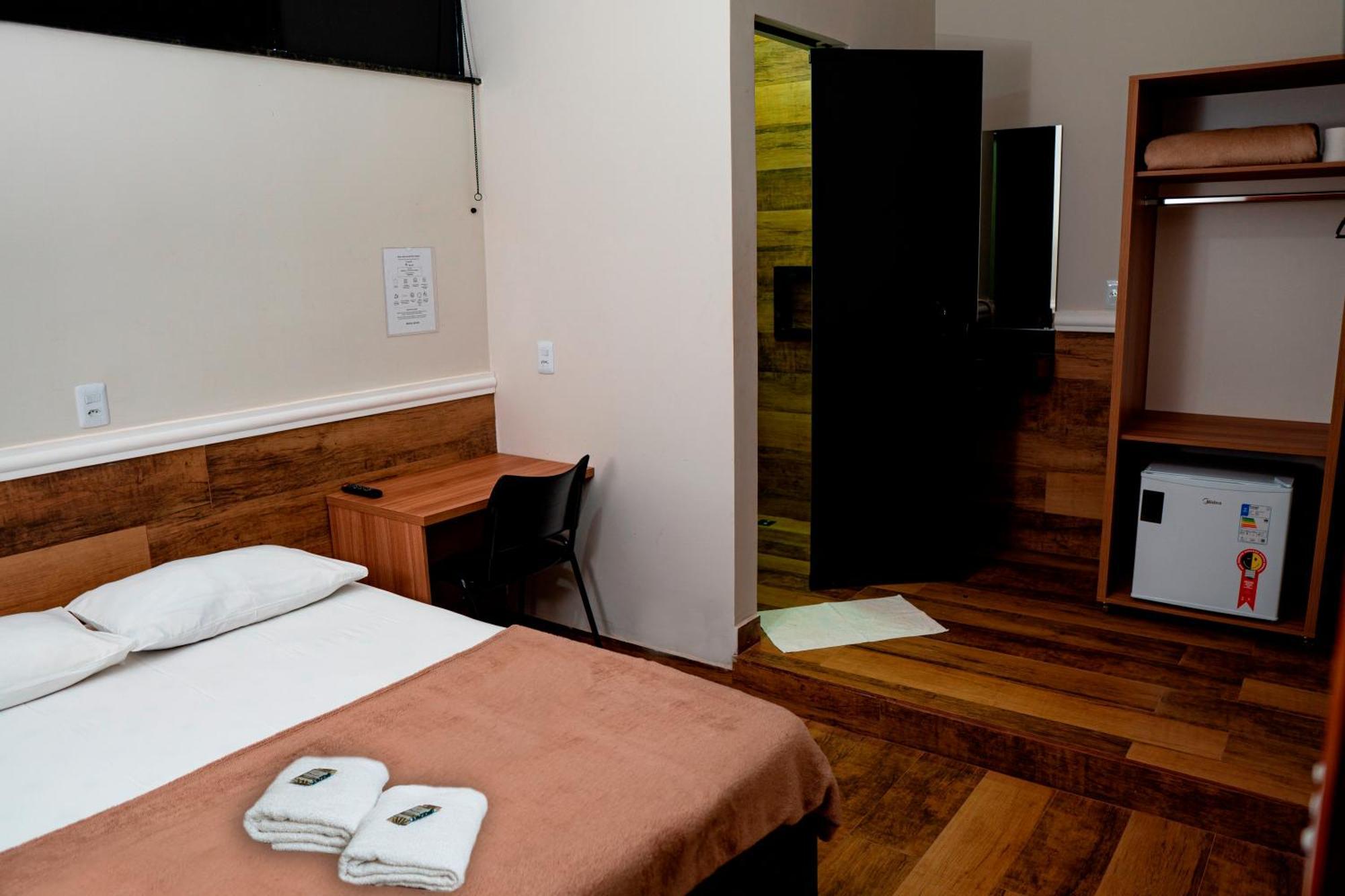 Hotel Nixon Proximo, Rodoviaria, Prefeitura E A Matriz Central Itaí Kültér fotó