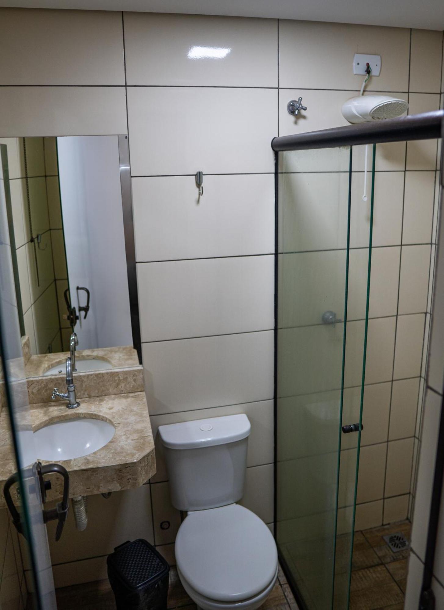 Hotel Nixon Proximo, Rodoviaria, Prefeitura E A Matriz Central Itaí Kültér fotó
