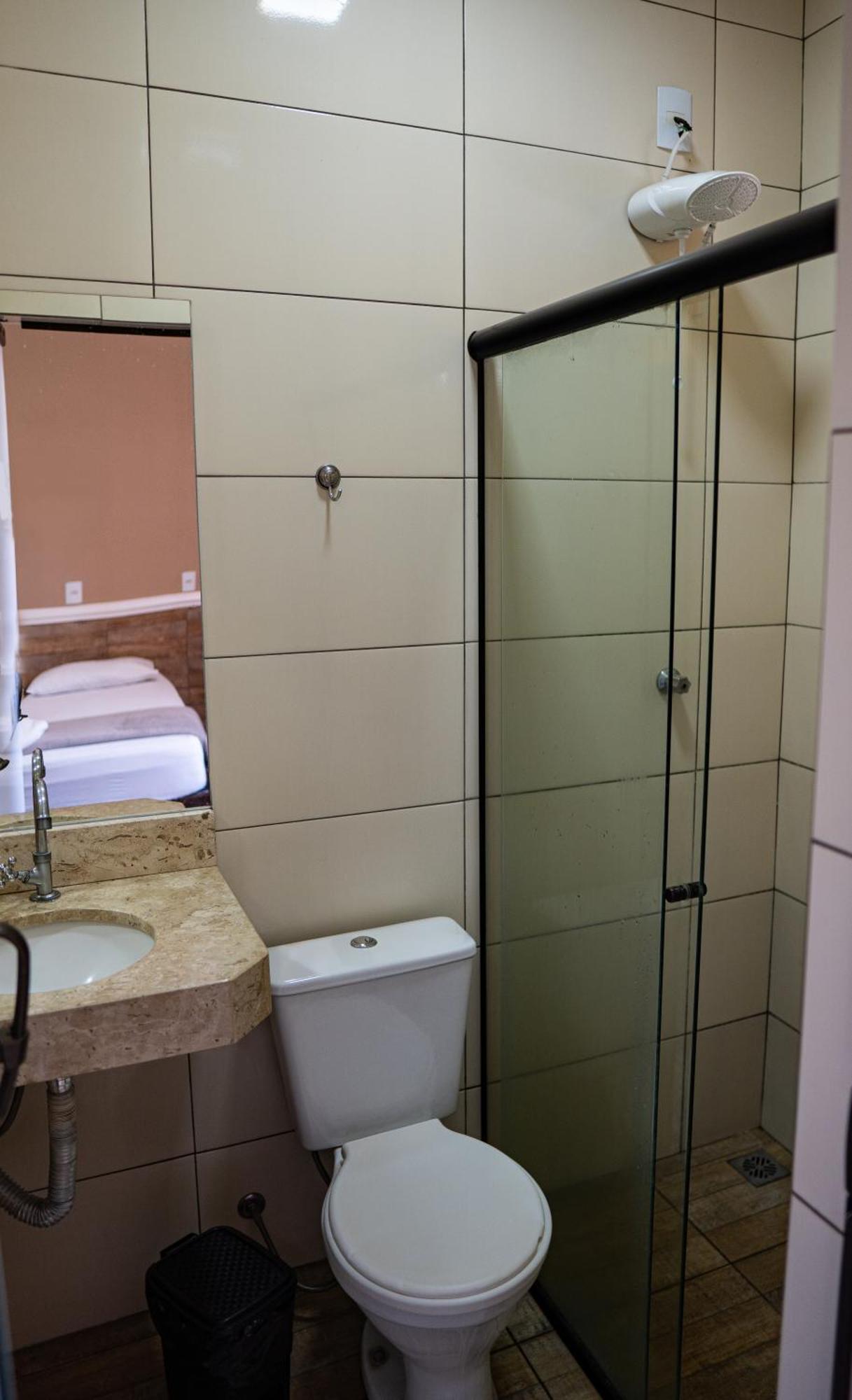Hotel Nixon Proximo, Rodoviaria, Prefeitura E A Matriz Central Itaí Kültér fotó