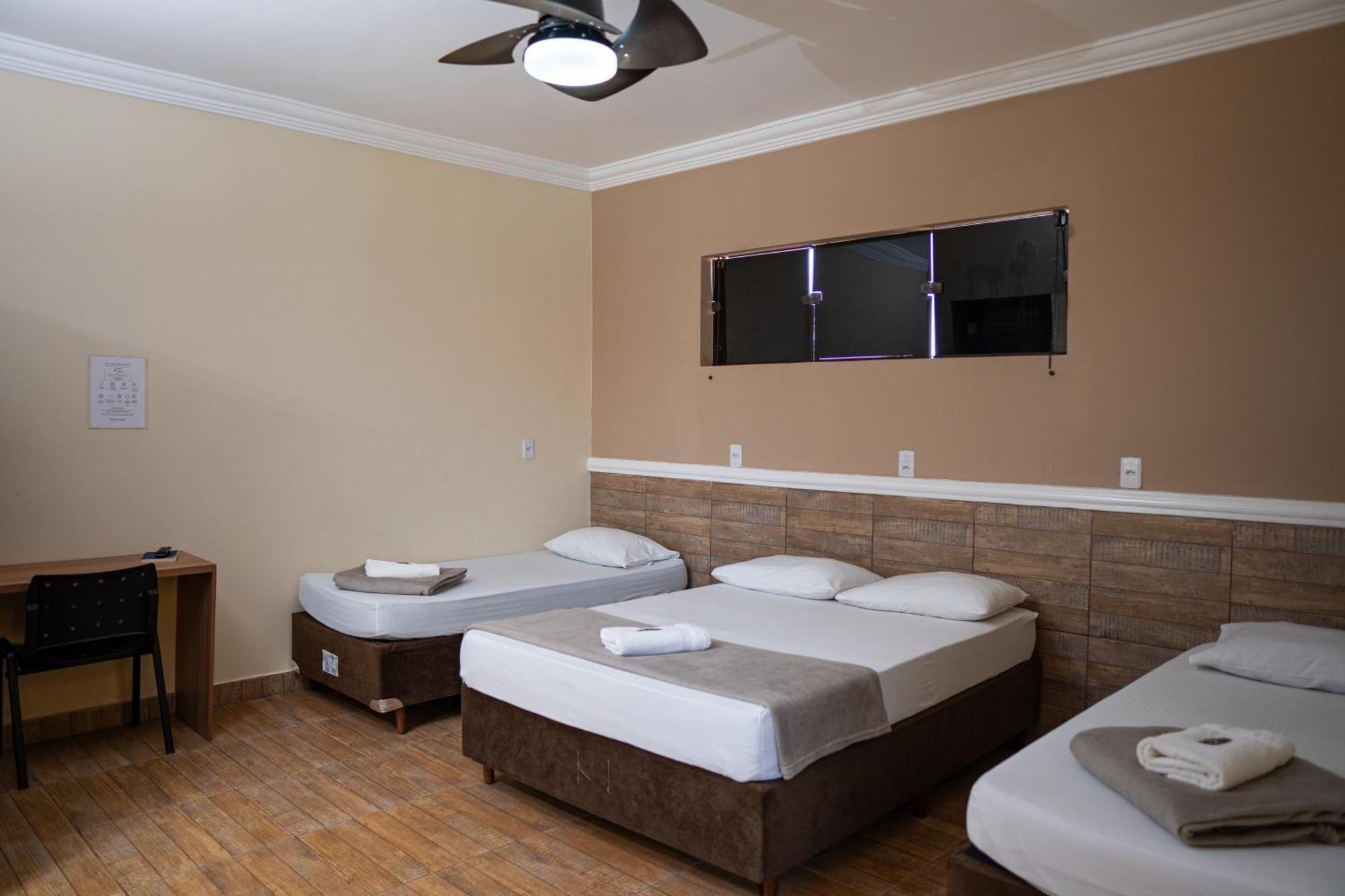 Hotel Nixon Proximo, Rodoviaria, Prefeitura E A Matriz Central Itaí Kültér fotó