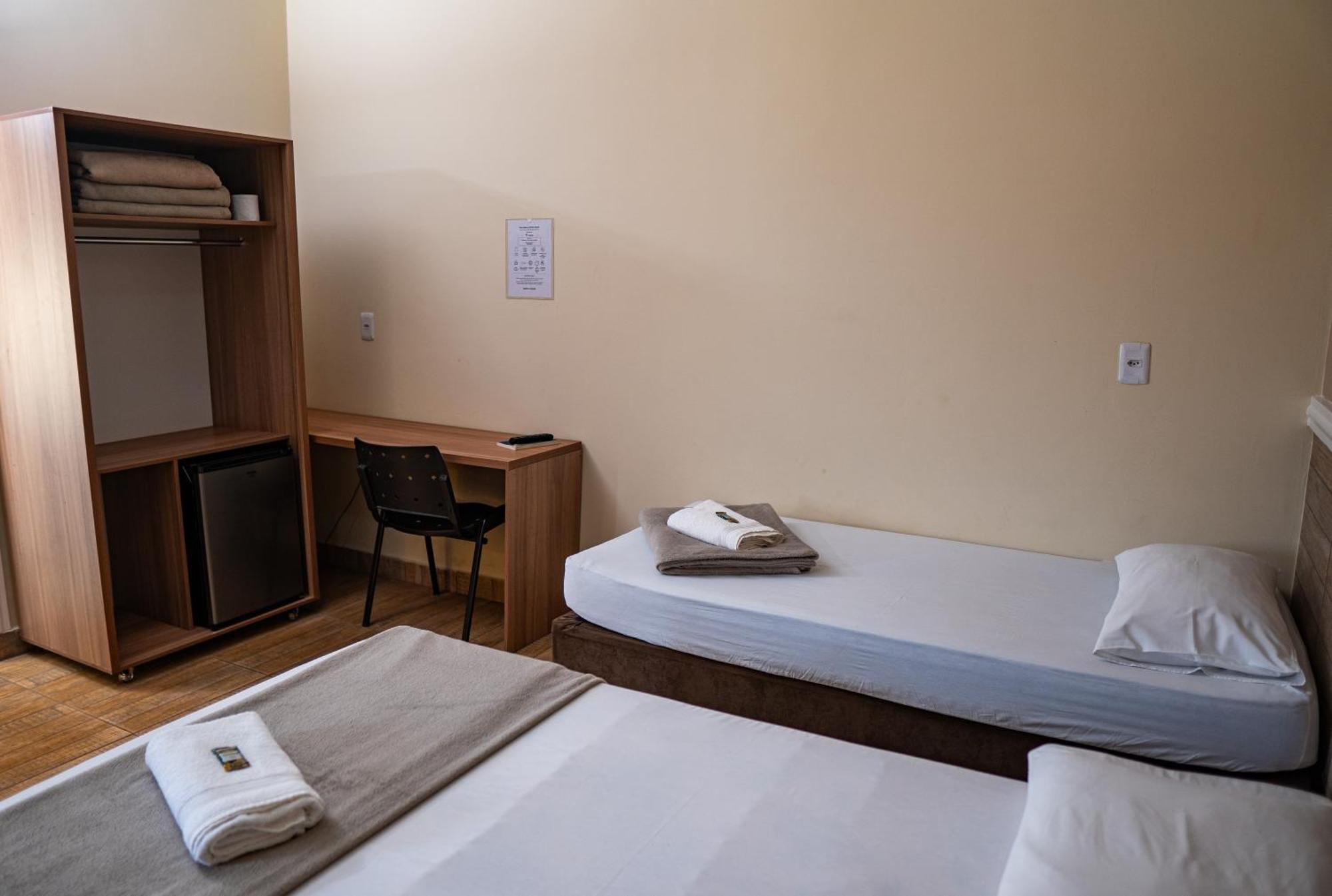 Hotel Nixon Proximo, Rodoviaria, Prefeitura E A Matriz Central Itaí Kültér fotó