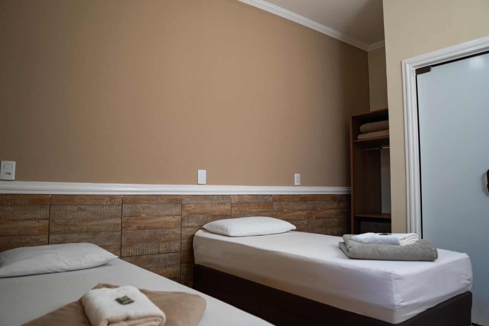 Hotel Nixon Proximo, Rodoviaria, Prefeitura E A Matriz Central Itaí Kültér fotó